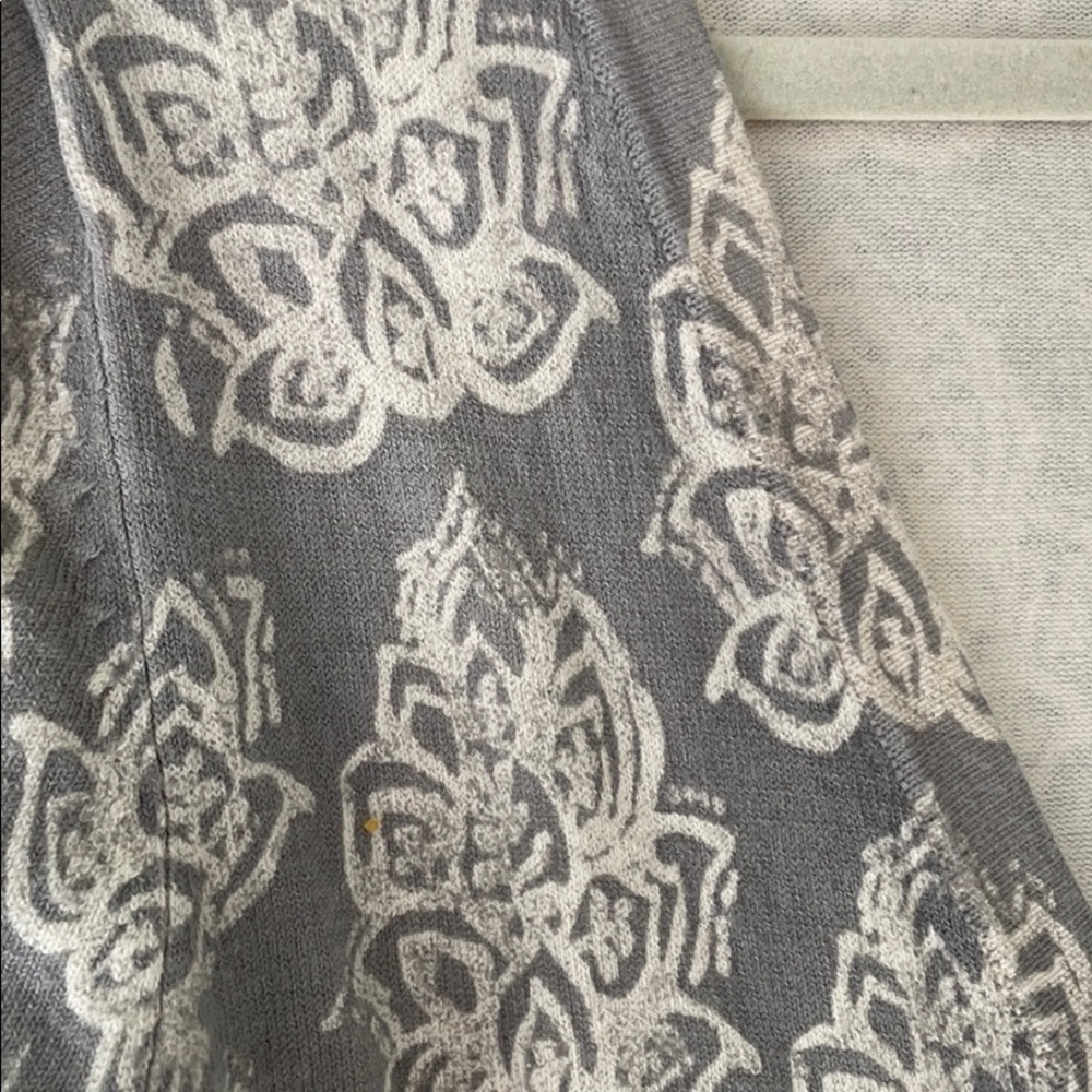 Button-front Cardigan - Picture 3 of 4